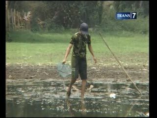 Situ Mengering, Warga Pancing Ikan