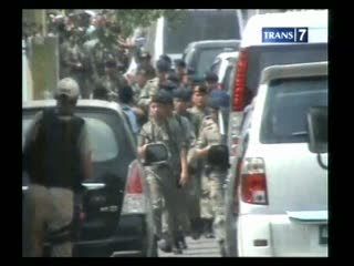 Densus Geledah Rumah Terduga Teroris