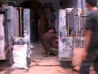 Warga Cipinang Ramai-ramai Perdalam Sumur