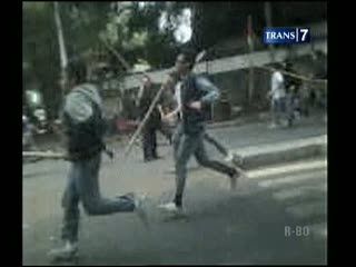Video Amatir Tawuran SMA 6 dan SMA 70