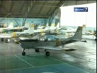 Bravo, Pesawat Latih Mula