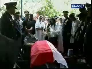 2 Korban Pesawat Bravo Dimakamkan