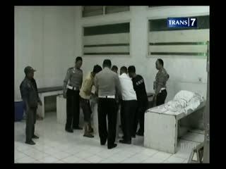 Wanita Pengendara Motor Tewas Terlindas Bus