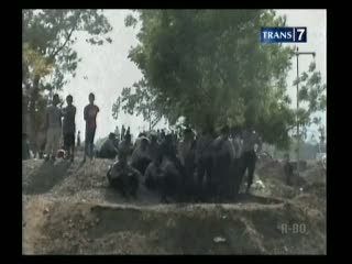 Polisi Diusir Warga dari Batas Desa