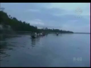 Siswi SMP Arungi Laut Demi Sekolah