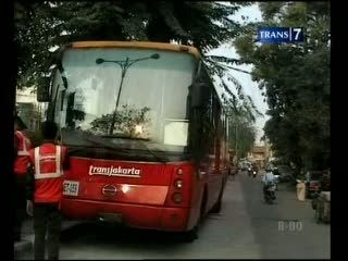 Bus Transjakarta Tabrak Pejalan Kaki