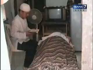 Terlilit Utang, Istri Gantung Diri