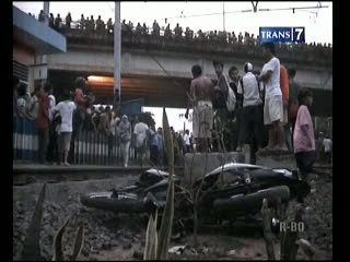 Terjang Perlintasan KA, Tukang Ojek Tewas