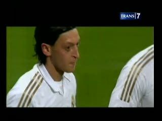 Oezil: Saya Menikmati Sepakbola