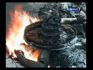 Mahasiswa Anarkis, 2 Orang Tewas