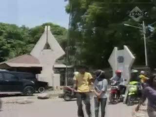 Mendikbud Kunjungi Keluarga Korban 