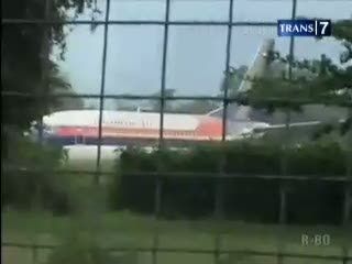 Pesawat Salah Mendarat, Salah Siapa?