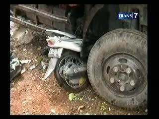 Seorang Wanita Tewas Terseret Truk