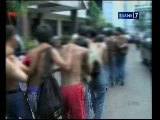 Bawa Molotov dan Senjata, Puluhan Pelajar Ditangkap