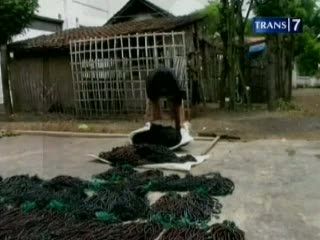 Musim Haji, Pengrajin Tasbih Kebanjiran Pesanan