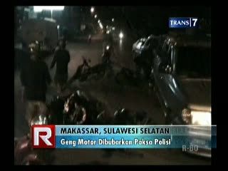 Geng Motor Dibubarkan Paksa Polisi