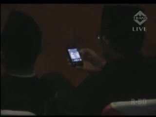 Oknum Camat Asyik Lihat Foto Porno Saat Sidang