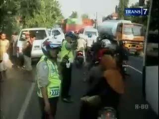 Tabrakan Mobil Mewah, 3 Orang Terluka