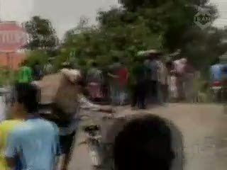 Wanita Pengendara Motor Tewas Tersambar Kereta