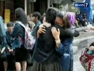 Kecelakaan Bus di Banyumas Terekam CCTV