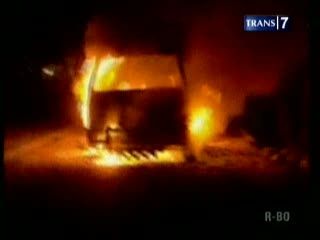 Angkut Tabung Elpiji, Mobil Terbakar