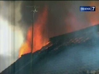 Meteran Listrik Meledak, Rumah Terbakar