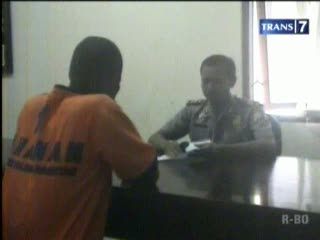  Memeras dengan Edarkan Video Porno