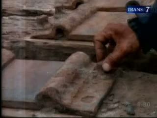 ABG Curi Besi Rel Demi Rp. 10 Ribu