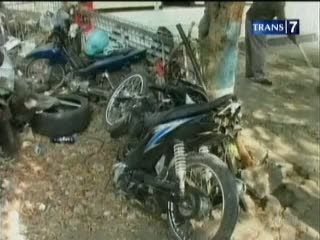Truk Tabrak Motor, Wanita Hamil tewas