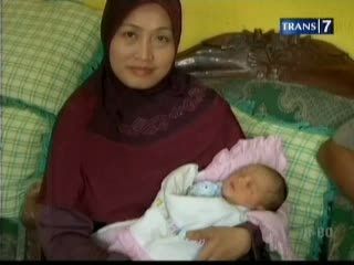 Bayi Malang, Dibuang di Teras Klinik