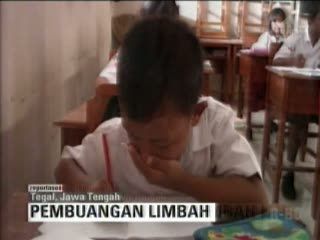 Aktivitas Sekolah Terganggu Bau Limbah