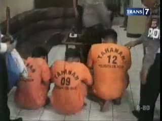 Tangan Warga Nyaris Putus Akibat Ulah Geng Motor