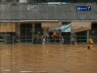 Banjir Kiriman Rendam Pemukiman Warga