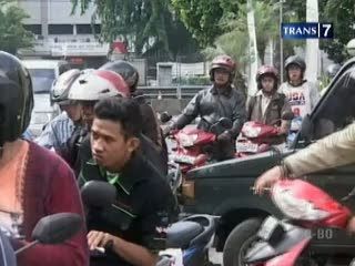 Warga Terus Serbu SPBU