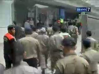 Aksi Massa NU di DPP Demokrat Ricuh