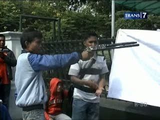 Tolak RUU Kamnas, Mahasiswa Dobrak Pagar DPR