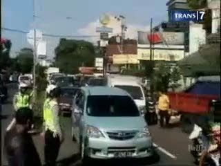 Truk Tabrak Motor, Pengendara Terpental
