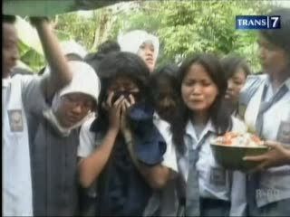  Duka Iringi Pemakaman Guru Korban Jambret