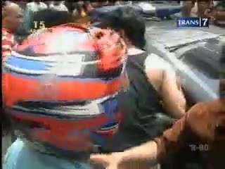 Jambret Perhiasan, Pelaku Dihajar Massa 