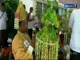  Lomba Merangkai Payung Kembang Pengantin