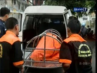 Petugas Kebersihan Tertabrak Kereta