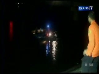 Tunangan Matikan Ponsel, Wanita Ceburkan Diri