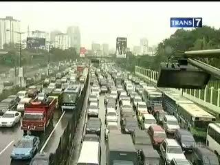 Hutan Kota Jakarta Jadi Tempat Sampah