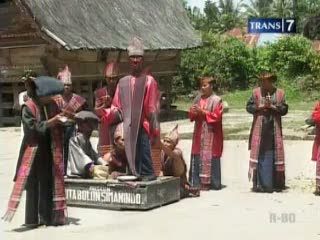 Pulau Samosir Dan Tradisinya