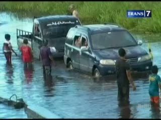 Banjir Rab Hantam Pemukiman Warga