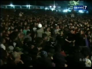 Konser Dangdut Berujung Ricuh