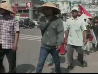 Suarakan Tuntutan, Petani Jalan Kaki Menuju Istana Jakarta