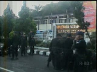 2500 Personil Menjaga Sidang Paripurna DPRD Garut