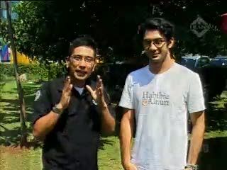 Dialog Dengan Pemeran Habibie Reza Rahadian