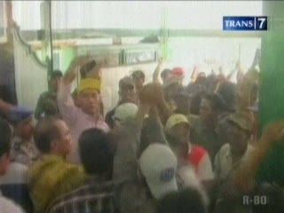 Musyawarah Desa Ricuh, 2 Kubu Warga Adu Pukul